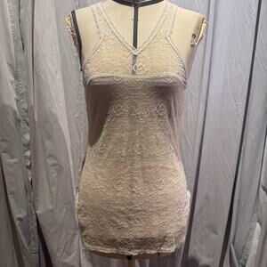 Miss Ferriday Stretch Lace Halter Cami M